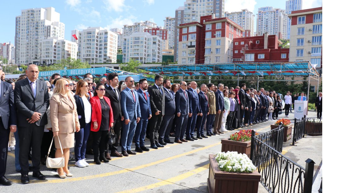 19 Mayıs Atatürk'ü Anma , Gençlik ve Spor Bayramı Çelenk Sunma Töreni