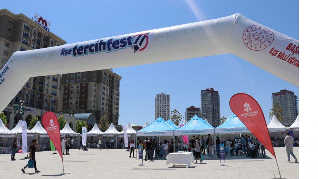 Lise Tercih Fest Başakşehir Kent Meydanı'nda Başladı